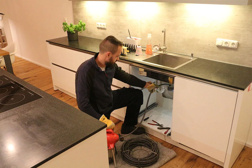 بازکردن گرفتگی لوله آشپزخانه تهران